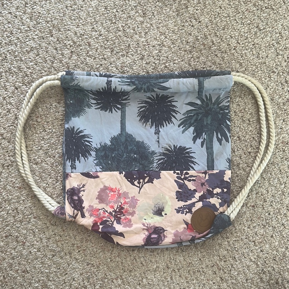 Maaji drawstring back pack- good condition stretchy material